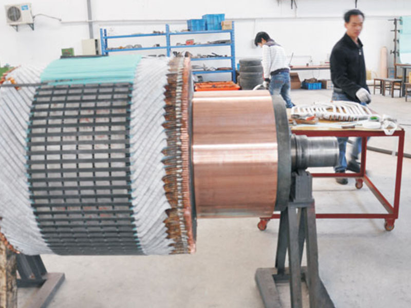 3000KW直流電機轉子維修中